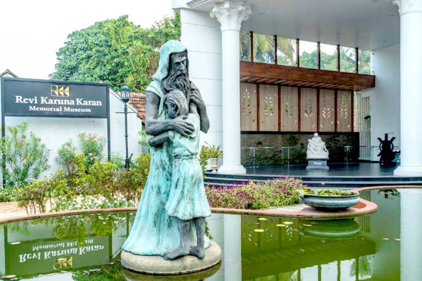 revi karunakaran memorial museum in kerala