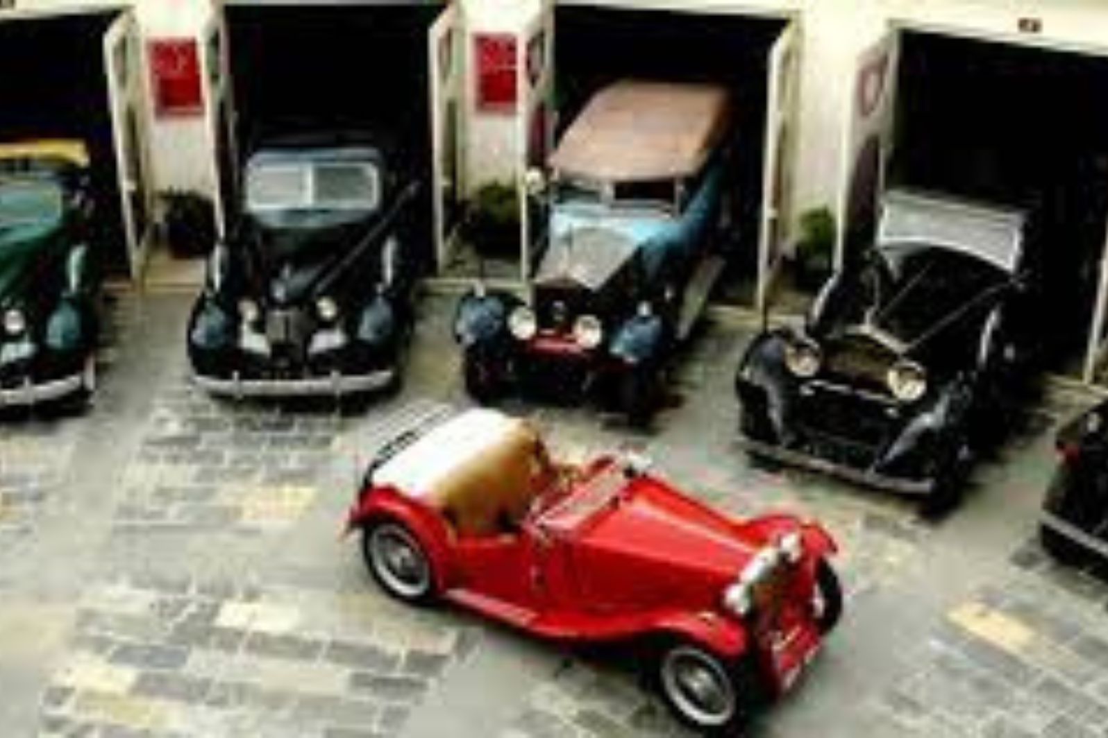 vintage and classic car museum in udaipur